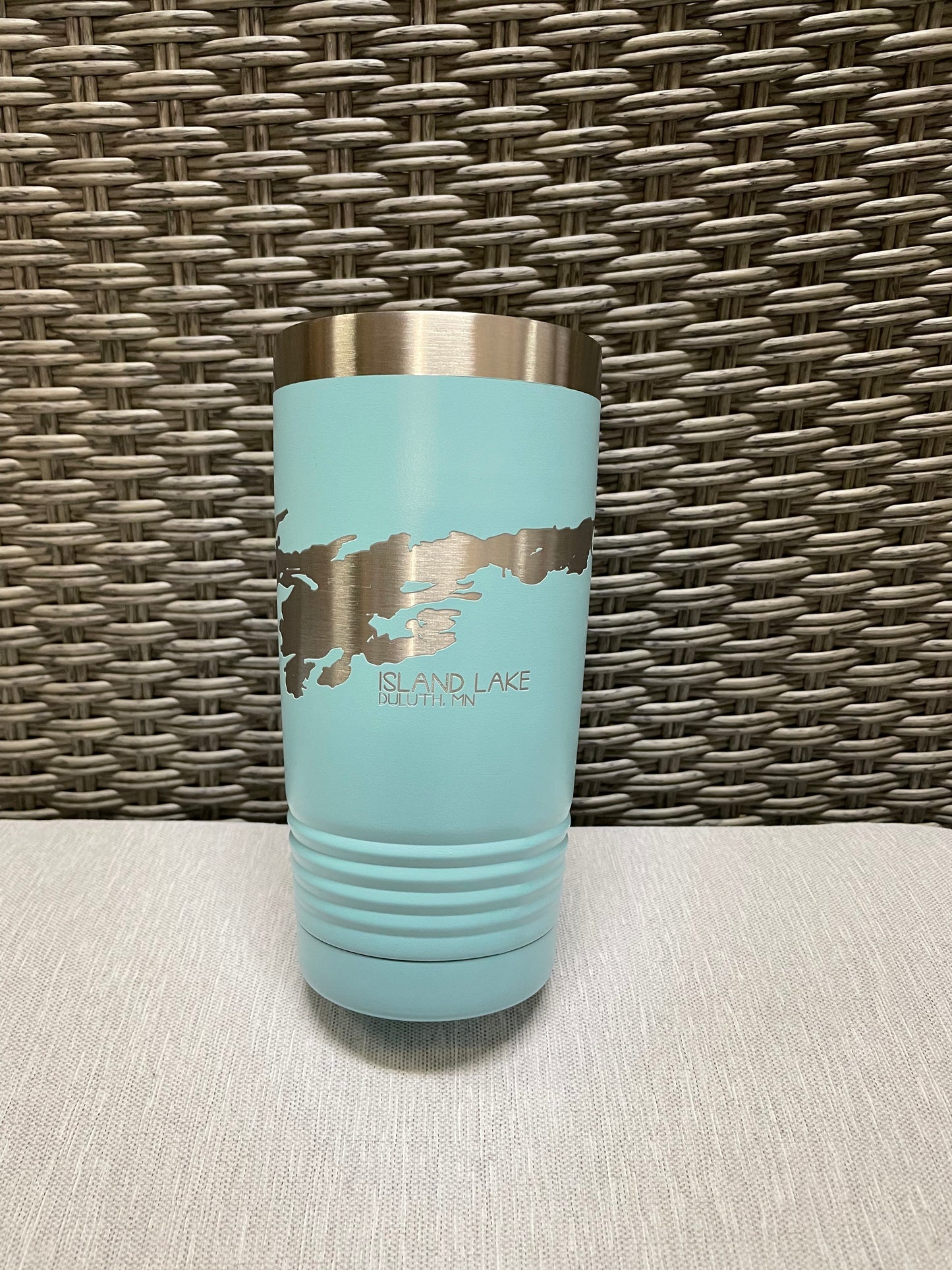 Drinkware | Island Lake | 20oz Lake Tumbler w/ Magnetic Sliding Lid