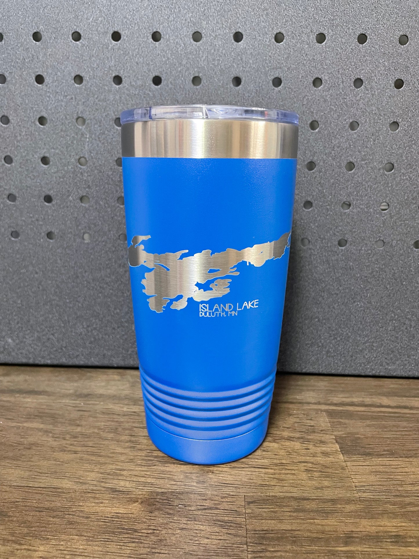 Drinkware | Island Lake | 20oz Lake Tumbler w/ Magnetic Sliding Lid