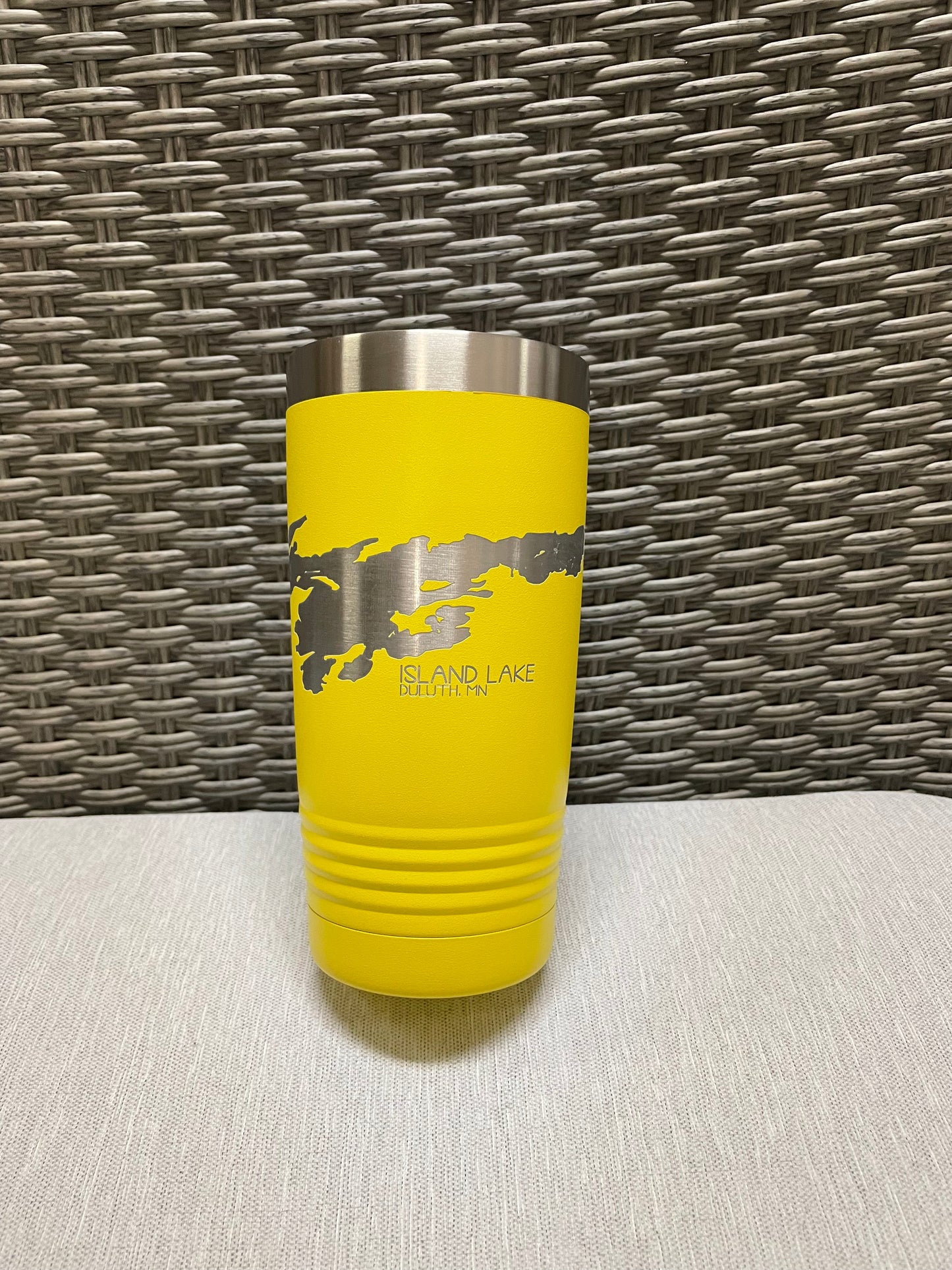 Drinkware | Island Lake | 20oz Lake Tumbler w/ Magnetic Sliding Lid