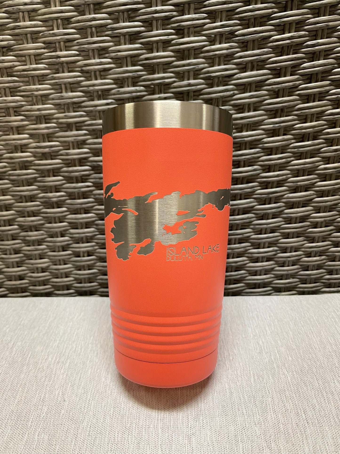 Drinkware | Island Lake | 20oz Lake Tumbler w/ Magnetic Sliding Lid